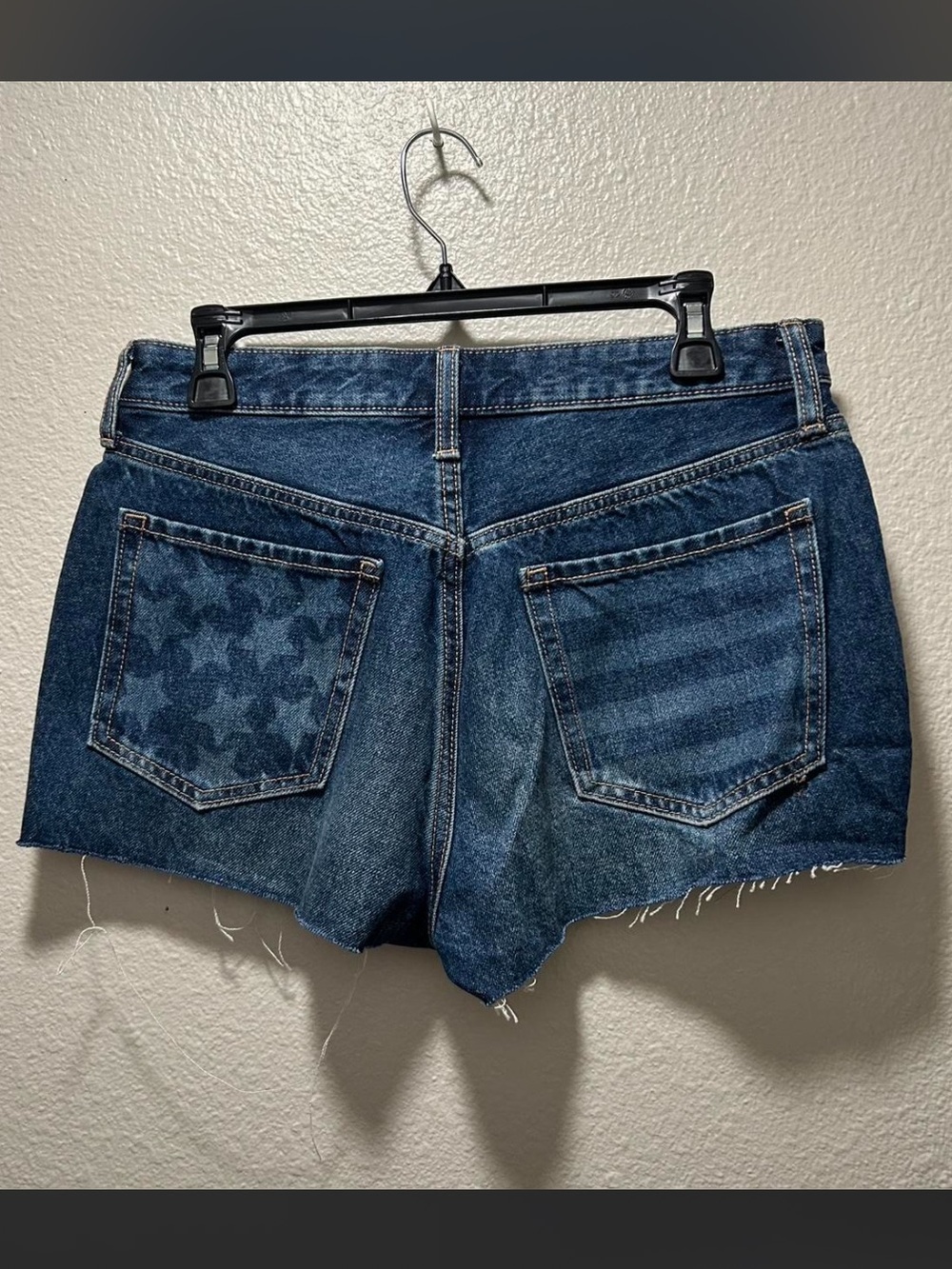 Old Navy Blue O.G. Short High Rise with American flag design #denimshorts